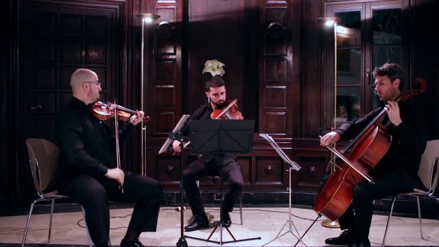 Urtext Trío - J.S.Bach - Goldberg - Var: 22