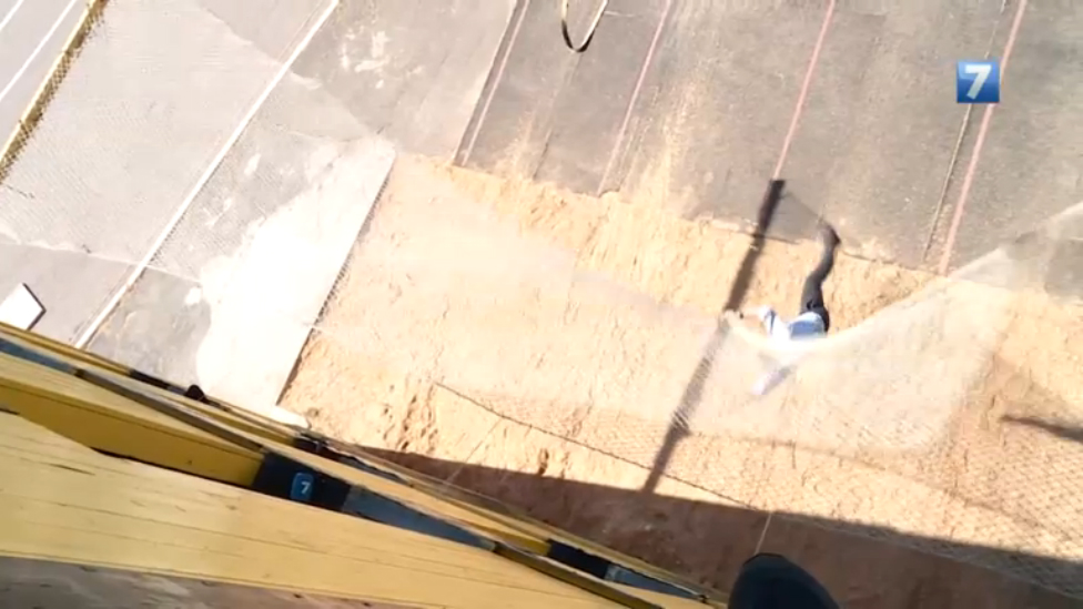 Вологодский журналист упал с 3 этажа смотреть онлайн