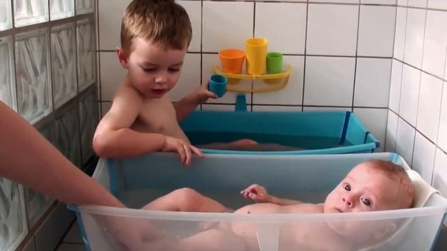 Flexi Bath A Real Cool World складная ванночка смотреть онлайн