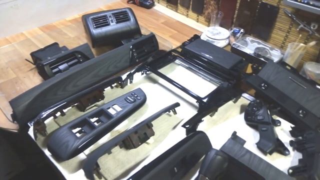 КАМРИ 50. Аквапринт///Матовое чёрное дерево+чёрный глянец. смотреть онлайн