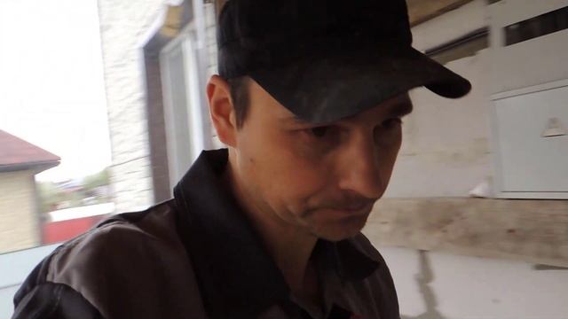 Заливаю полы на веранде опилками и клеем смотреть онлайн