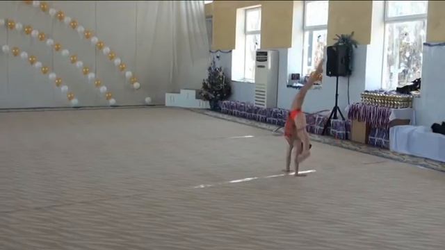 Карлова Анна ОБРУЧ 28.12.16 БЕЛЫЕ АНГЕЛЫ - 2016 турнир по художественной гимнастике г. Феодосия смотреть онлайн