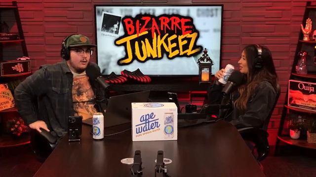 Watching Creepy Videos Live With @KrystynaLauren  - Bizarre Junkeez Live Stream