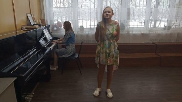 Муз. И. Хрисаниди, сл. С. Гавриловой "Золотая осень" исполняет Свиридова Виктория