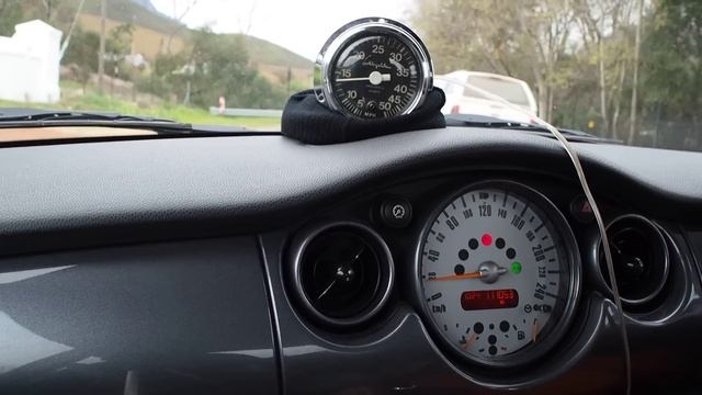 Analog GPS Speedometer смотреть онлайн