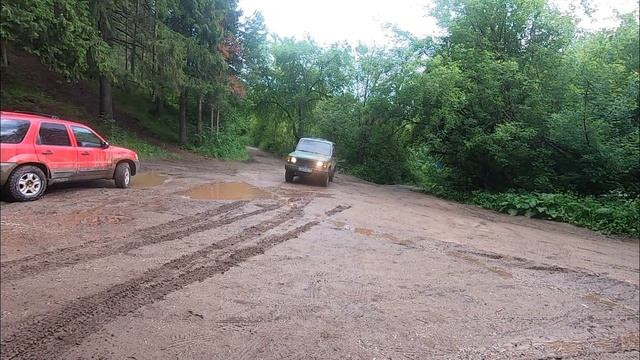Isuzu Trooper японский рамный джип прет как танк, американец в шоке! смотреть онлайн