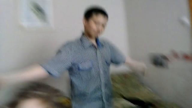 Одноклассник танцует танец маленьких лебедей.?? смотреть онлайн