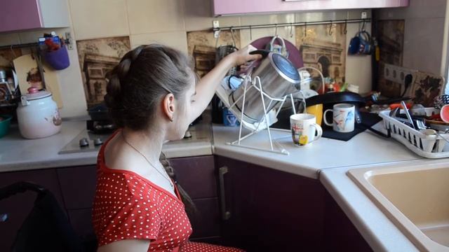 Приспособление для безопасного пользования электрическим чайником