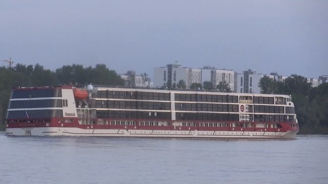 теплоход мустай карим премиум большой развернулся на реке белой и ушел обратно 3 мая 2023 уфа смотреть онлайн