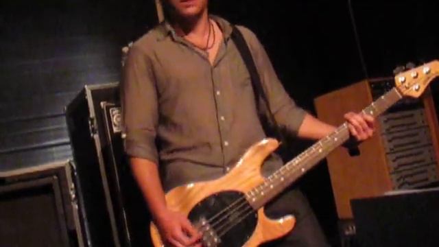 Three Days Grace - Someone Who Cares Live - Sony Soundstage