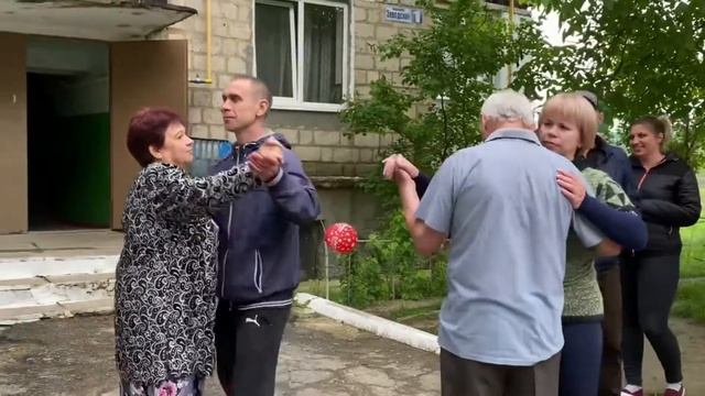 В Юбилей любимой маме и бабушке Людмиле Ивановне от детей и внуков! Каменка смотреть онлайн
