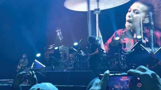 Foo Fighters "Everlong" w/ 11-Year-Old Nandi Bushell, The Forum, Los Angeles, 8.26.21 смотреть онлайн