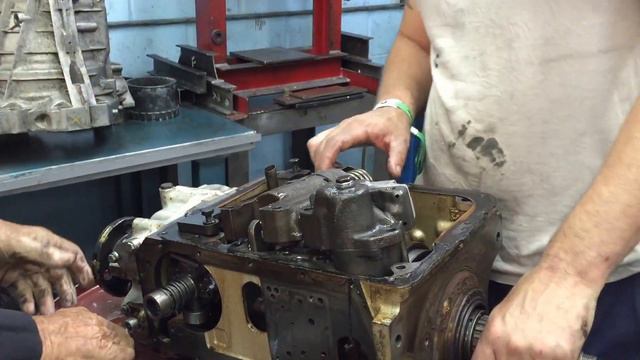 John Dodd Stripping Down A Hydramatic Gearbox