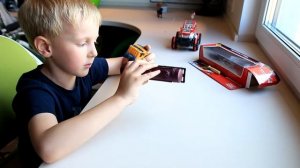 Распаковка игрушки - Бензовоз / Unpacking toys - Fuel Truck