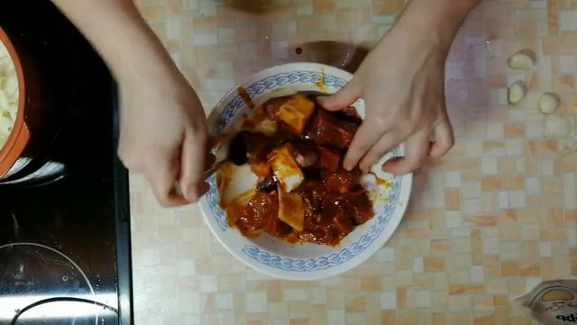 МЯСО В ГОРШОЧКЕ ПО-МАРРОКАНСКИ. смотреть онлайн
