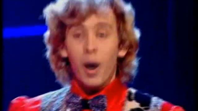 Guitar George - Unicycling while playing Johnny B. Goode смотреть онлайн