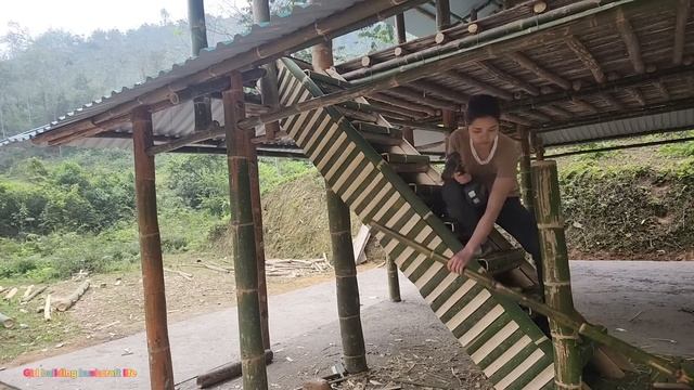 Build Wooden And Bamboo Stairs To Go Upstairs For Bamboo House