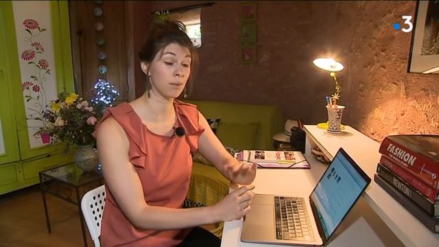 Petites culottes 100% bio et saines lancée par une jeune périgourdine en Dordogne смотреть онлайн