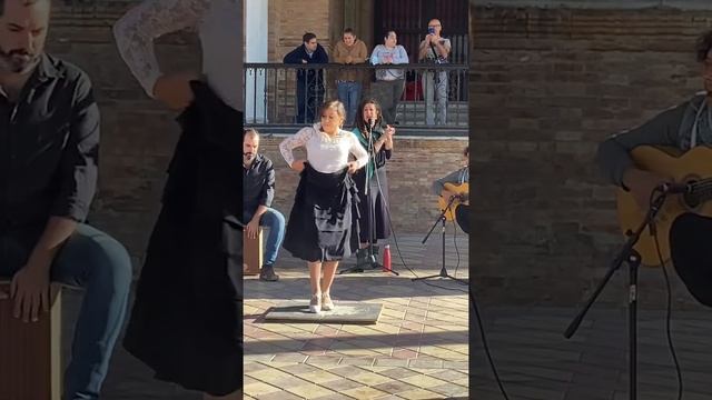 Flamenco dancer, Plaza de España Sevilla смотреть онлайн
