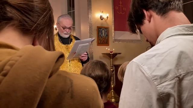 Вечерня на русском языке и общая исповедь. 18 декабря 2021 смотреть онлайн