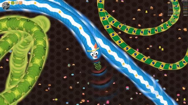 Wormate.io Tiny Pro Worm Vs Giant Worms Epic Wormateio Gameplay !