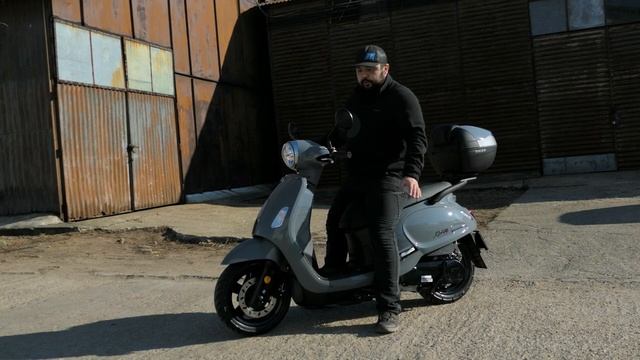 The half price VESPA - Sym Fiddle IV 125 - Review смотреть онлайн