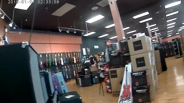 GUITAR CENTER , EN SAN YSIDRO , OCTUBRE - 2022 смотреть онлайн