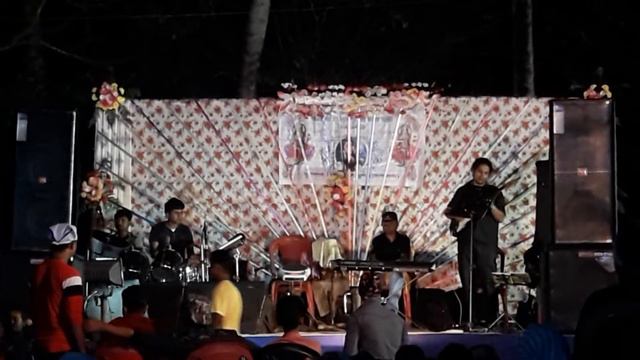 Maiya Re Maiya Tui Oporadhi Re Instrument on Guiter. смотреть онлайн