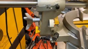 ☝ Возможно, лучшая торцовочная пила DeWALT DWS727 и стол DE7023 обзор и тест