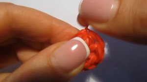 ПОЛОВИНКА СЕРДЦА из резинок на крючке без станка | Heart Rainbow Loom Charm