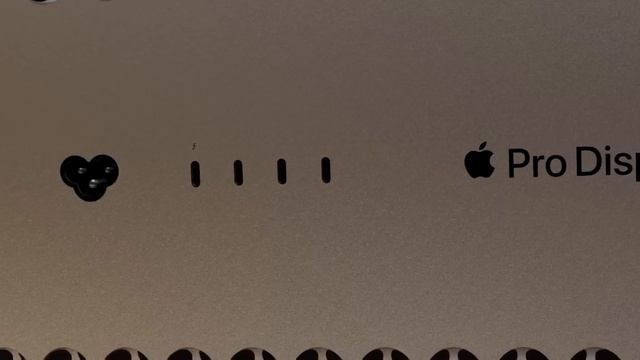 FIRST LOOK AT MAC PRO (2019): iMac Pro Hold My Bear! смотреть онлайн