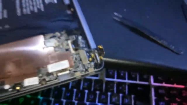 Laptop Hinge repair mod (Chuwi LapBook Pro) смотреть онлайн