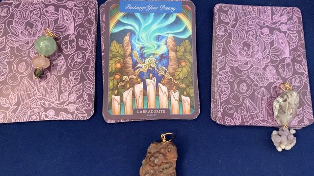 Pick a Pendant Oracle Reading: What Does Your Chosen Piece of Jewelry Reveal About You? смотреть онлайн