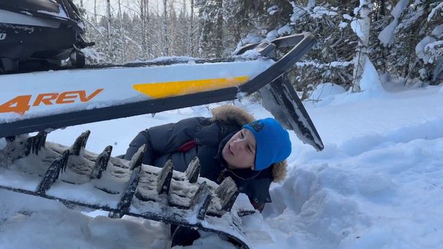 ОБЗОР НА BRP G4 SUMMIT X 850 И КАК ПРАВИЛЬНО КАТАТЬ В ПУХЛЯКЕ