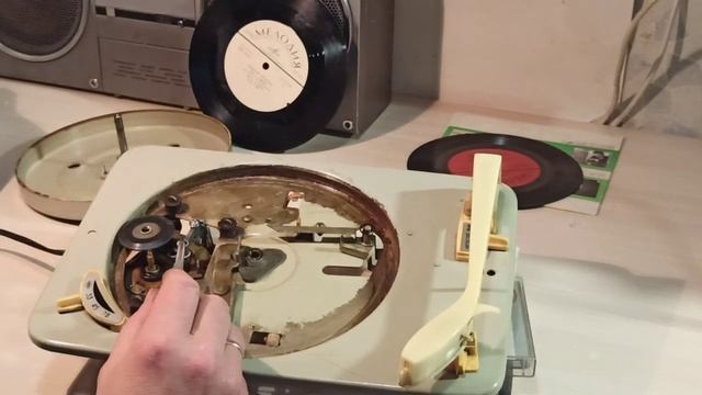 Электропроигрывающее устройство III ЭПУ-20 3-127. Профилактика. смотреть онлайн