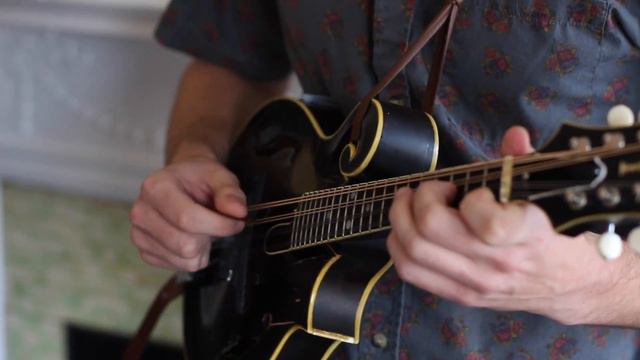 Carolyn Kendrick - "16-16" (David Grisman) смотреть онлайн