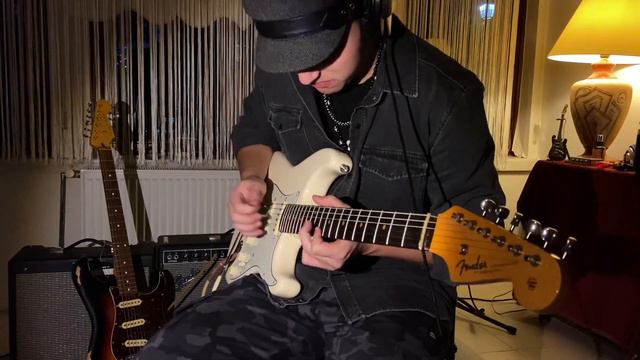 PEDAL PAWN FUZZ Tones - 1961 Fender Stratocaster - ‘65 Deluxe Reverb смотреть онлайн