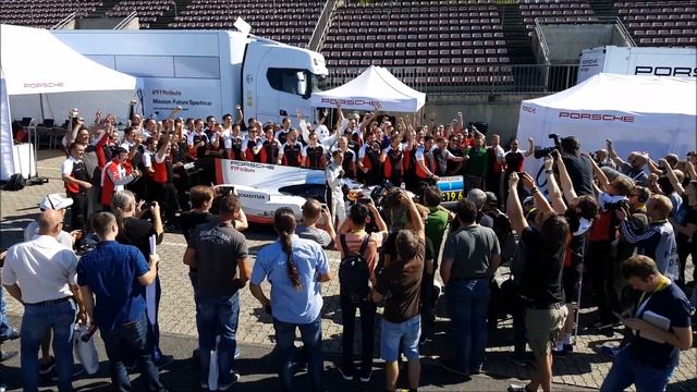 Porsche 919 Hybrid EVO 5:19,56 Rekordfahrt Nordschleife - Hinter den Kulissen смотреть онлайн