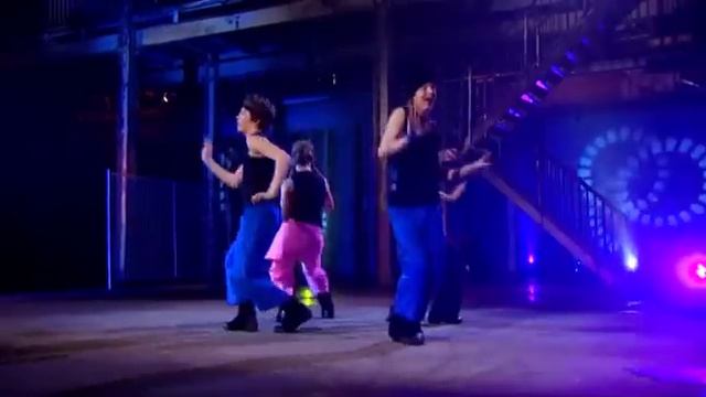 HEAD SHOULDERS KNEE & TOE | Songs For Kids | Learn The Dance | Mini Disco