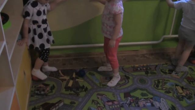 Фитнес в садике Маленькие гении ч 1 смотреть онлайн