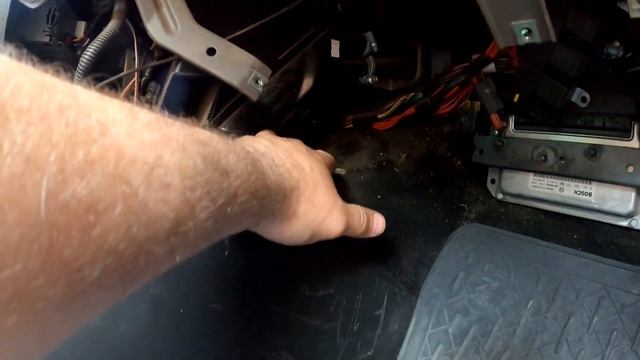 Установил кондиционер / Побелил потолок / Замена радиатора печи на Chevrolet Niva / Гаражные истори смотреть онлайн