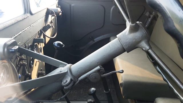 PiNZGAUER STEYR PUCH vs. DAF EINDHOVEN NEDERLAND vs. MERCEDES UNiMOG 404 | Retro Parada Toamnei смотреть онлайн