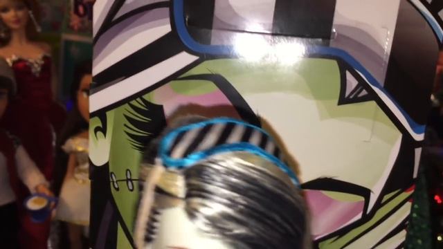 Monster High Dead Tired Frankie Stein Doll Review! смотреть онлайн