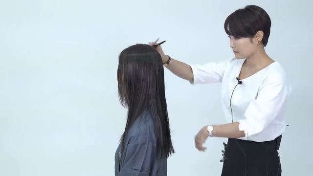 [그라피TV] {ENG SUB} 긴머리 가볍게 커트하기 Asian hairstyle Korean woman's long layered haircut смотреть онлайн