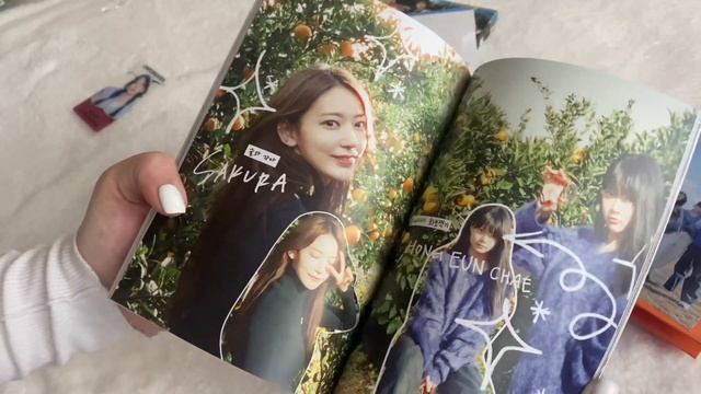 распаковка фотобука le sserafim - day off in jeju?unboxing kpop album смотреть онлайн