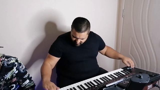 Един човек много богат (cover) - Миро Мерев | Edin chovek mnogo bogat (cover) - Miro Merev смотреть онлайн