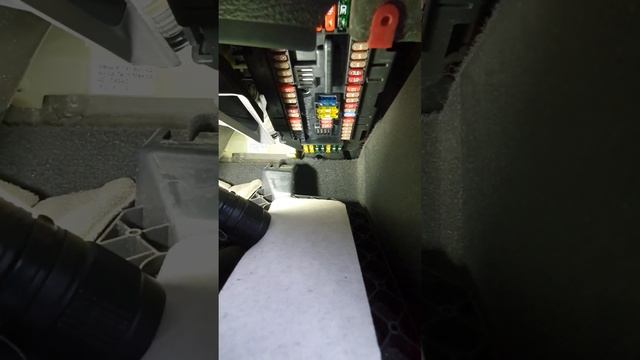 BMW X5 F15 UK Right Hand Drive Front Fuse Box