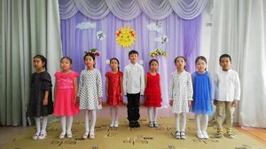 Хальмг ця (Калмыцкий чай). Песню на калмыцком языке поют дети подготовительной группы № 4.