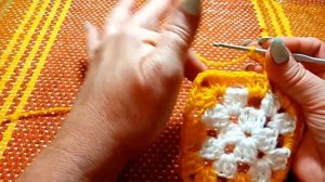 Вязаный крючком чехол на стул