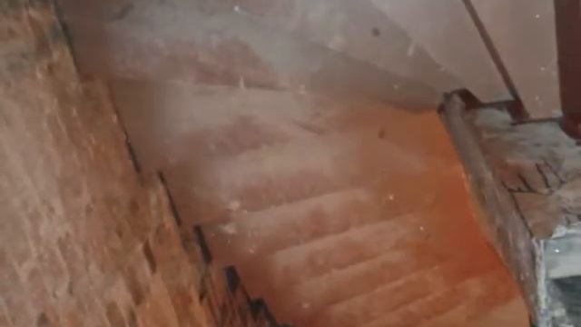 Лестница в подвал